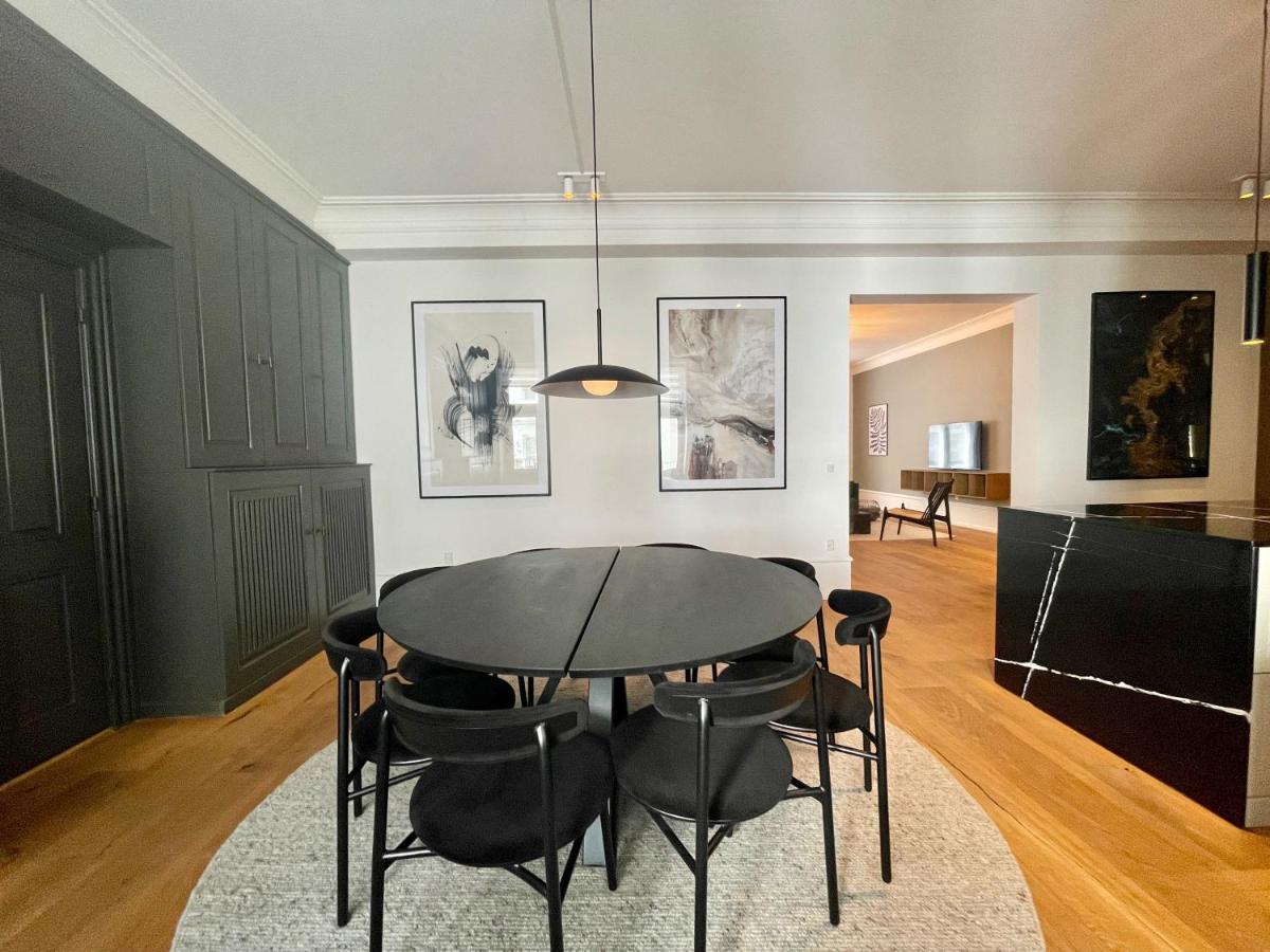 Beautiful 3 Bedroom Flat Next To The Marble Church Kopenhagen Bagian luar foto