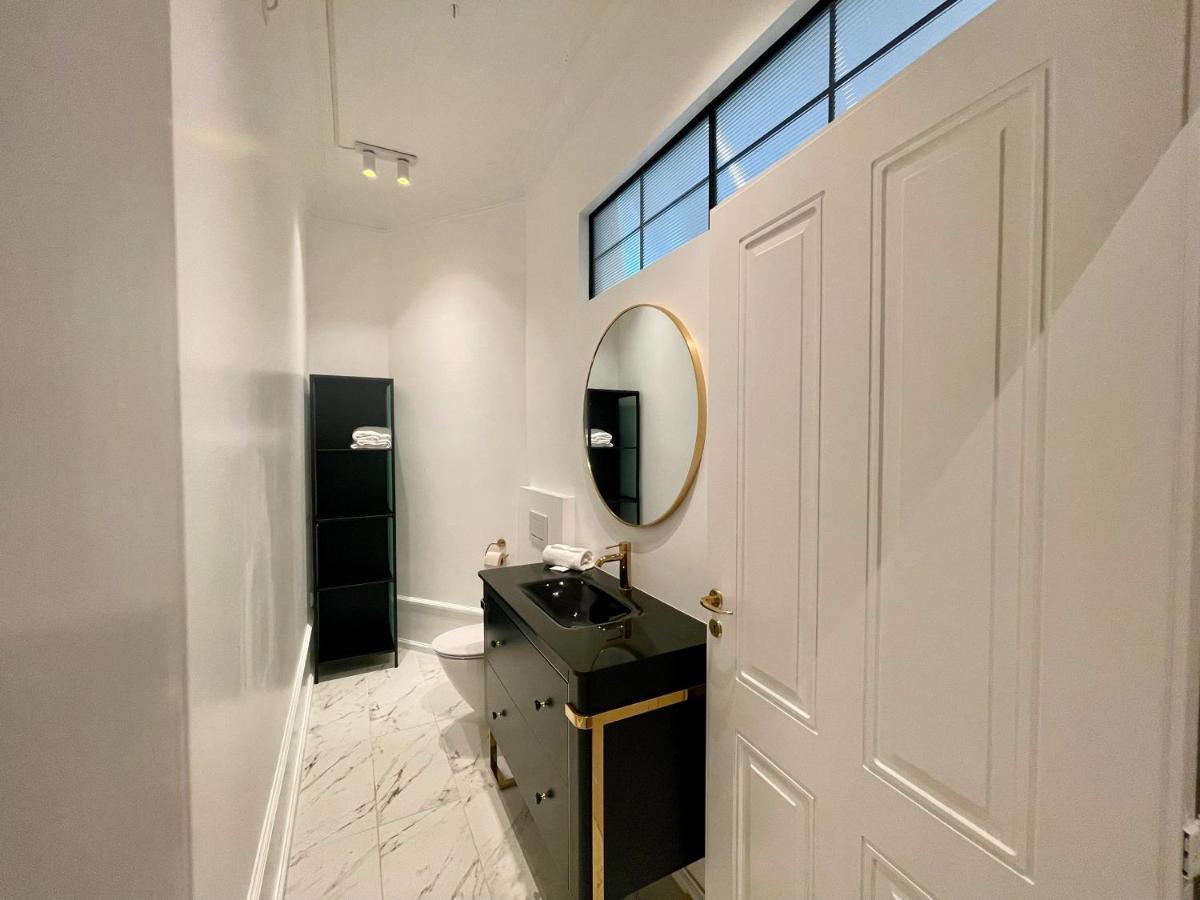 Beautiful 3 Bedroom Flat Next To The Marble Church Kopenhagen Bagian luar foto