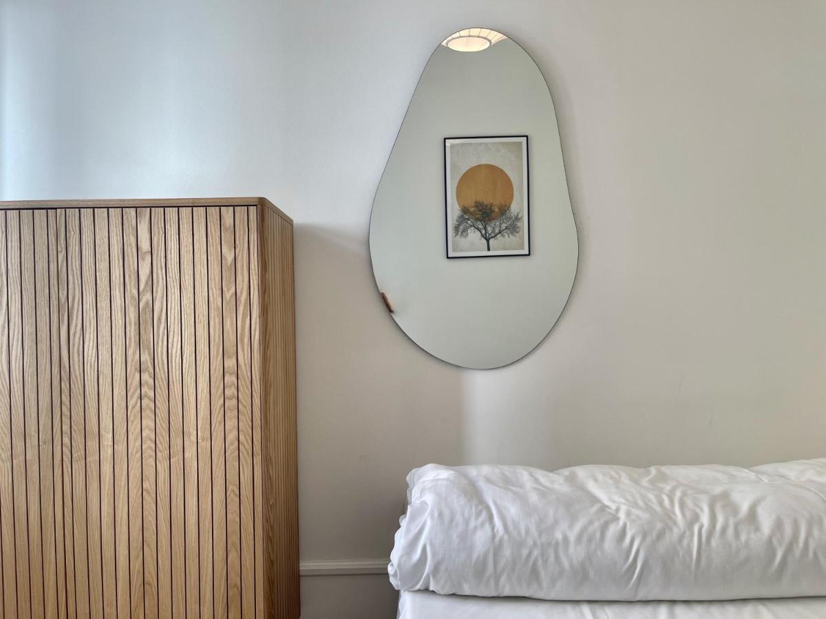 Beautiful 3 Bedroom Flat Next To The Marble Church Kopenhagen Bagian luar foto