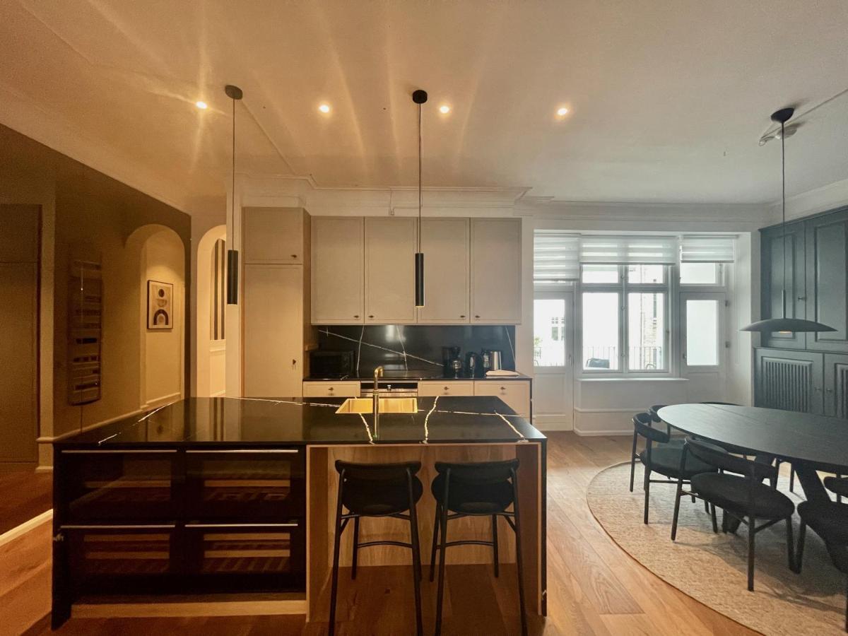 Beautiful 3 Bedroom Flat Next To The Marble Church Kopenhagen Bagian luar foto