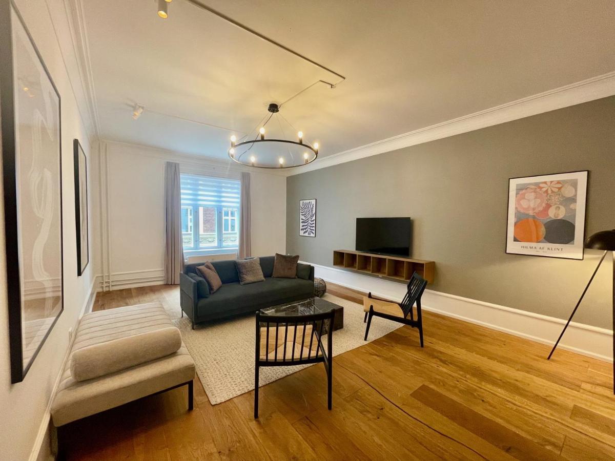 Beautiful 3 Bedroom Flat Next To The Marble Church Kopenhagen Bagian luar foto